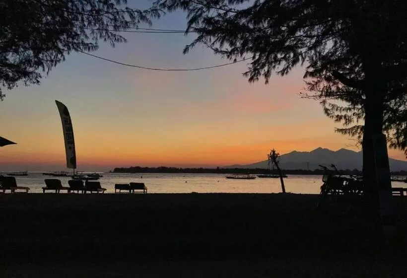 Отель Good Heart Resort Gili Trawangan