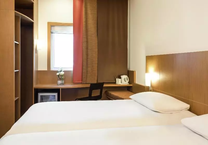 בית מלון כפרי Ibis Fujairah