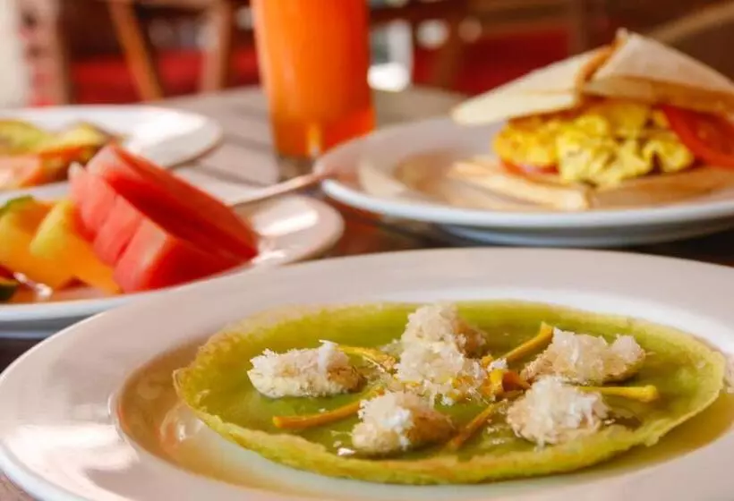 هتل Jati Homestay