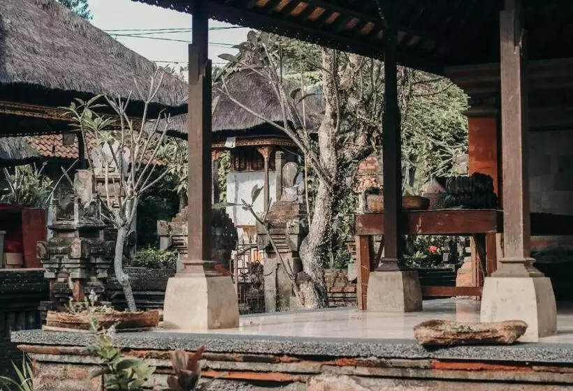 هتل Jati Homestay