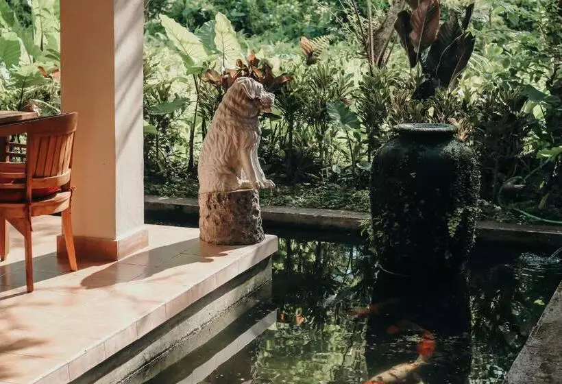 هتل Jati Homestay