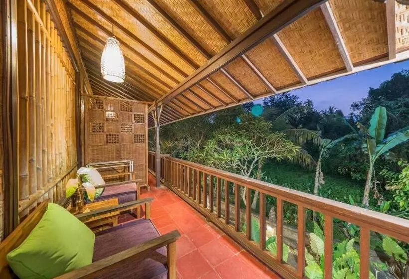 هتل Jati Homestay