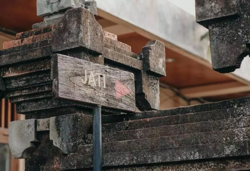 هتل Jati Homestay