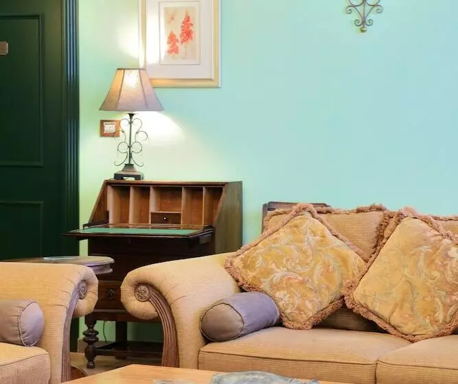 Boutique Hotel Leone