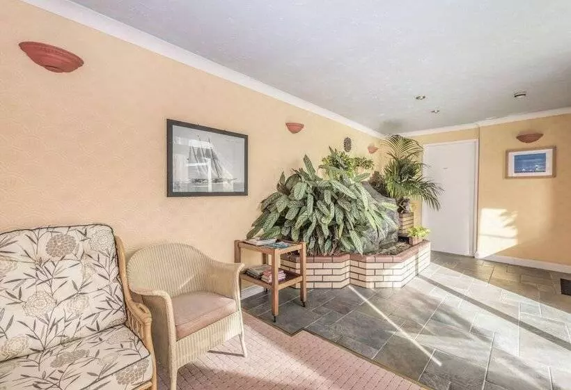 בית מלון כפרי Lindum Lodge