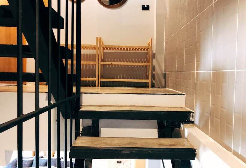 فندق Stay Thapae Hostel