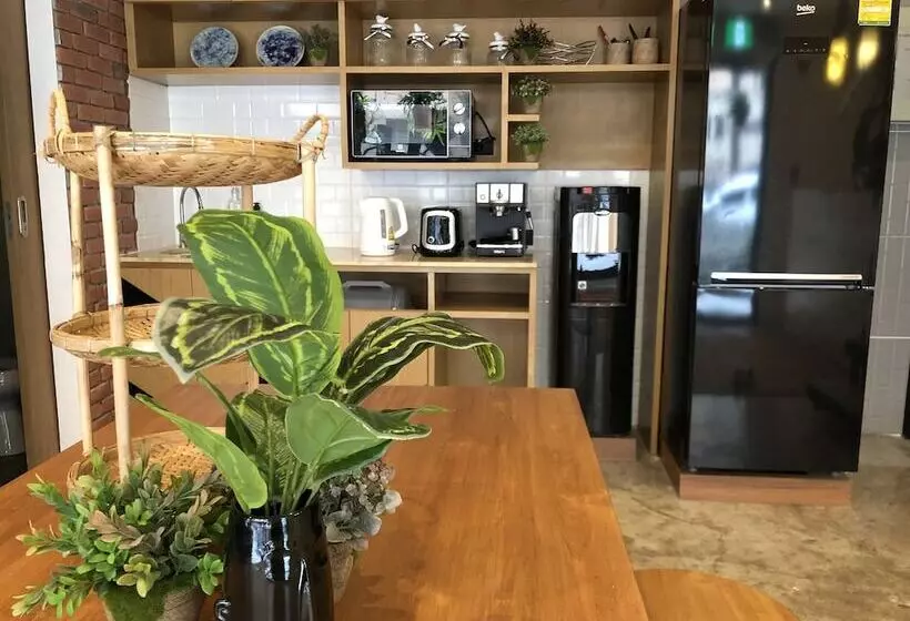 هتل Stay Thapae Hostel