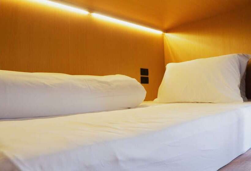 فندق Stay Thapae Hostel