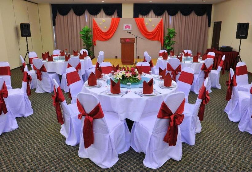 Отель Tanjong Vista