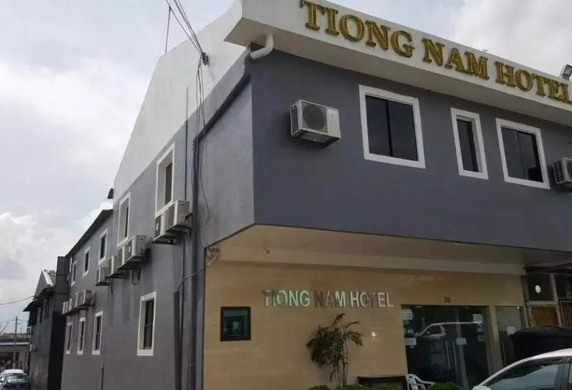 فندق Tiong Nam
