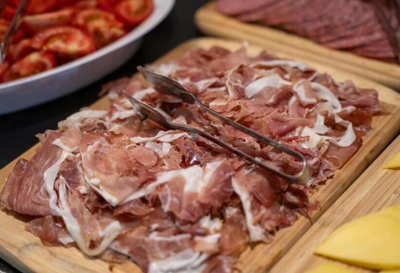 White Rock Castle Suite Hotel & Spa