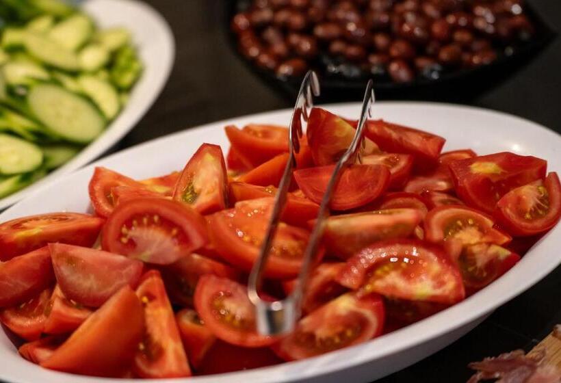 White Rock Castle Suite Hotel & Spa