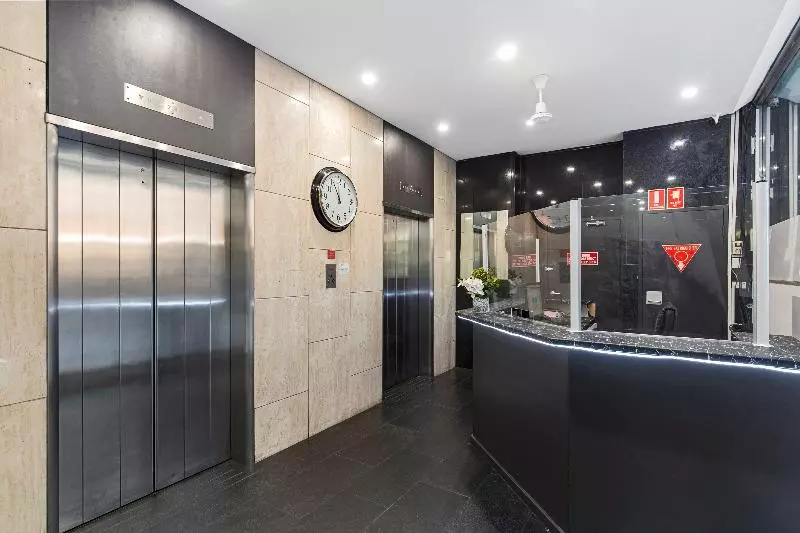 فندق على الطريق Cosmo On Bank