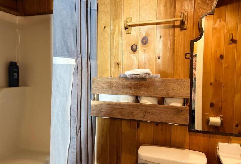 فندق Kozy Haven Log Cabin Rentals