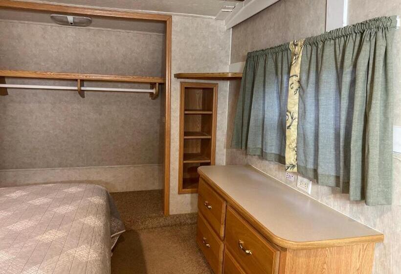 فندق Kozy Haven Log Cabin Rentals