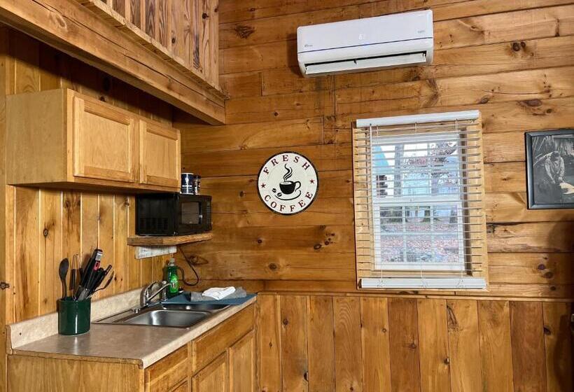 فندق Kozy Haven Log Cabin Rentals