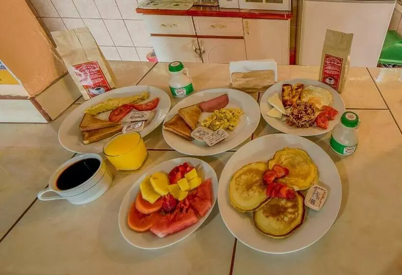 Maris Bed & Breakfast Monteverde