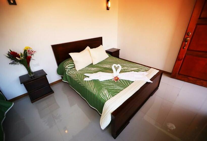 Maris Bed & Breakfast Monteverde