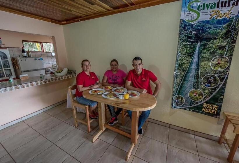 Maris Bed & Breakfast Monteverde