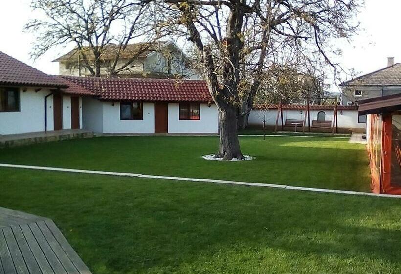 펜션 Bolyarski Stan Guest House