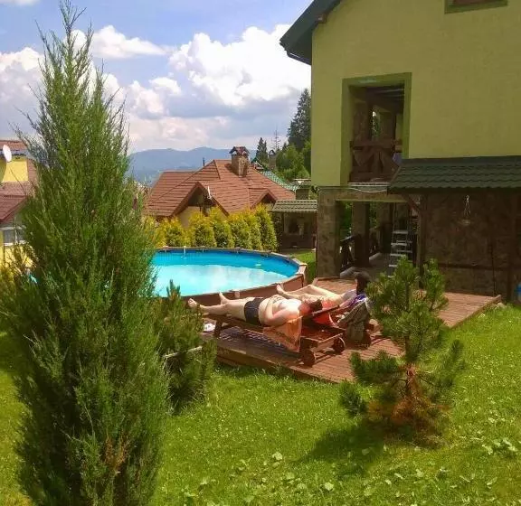پانسیون Chalet Trostian