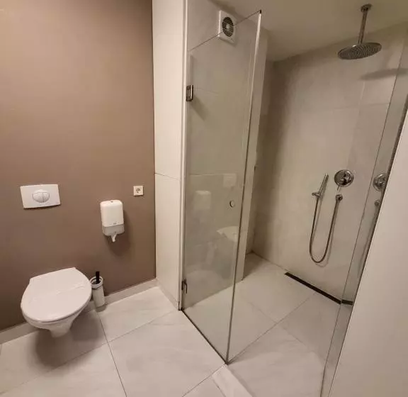 هتل Adresa Suites