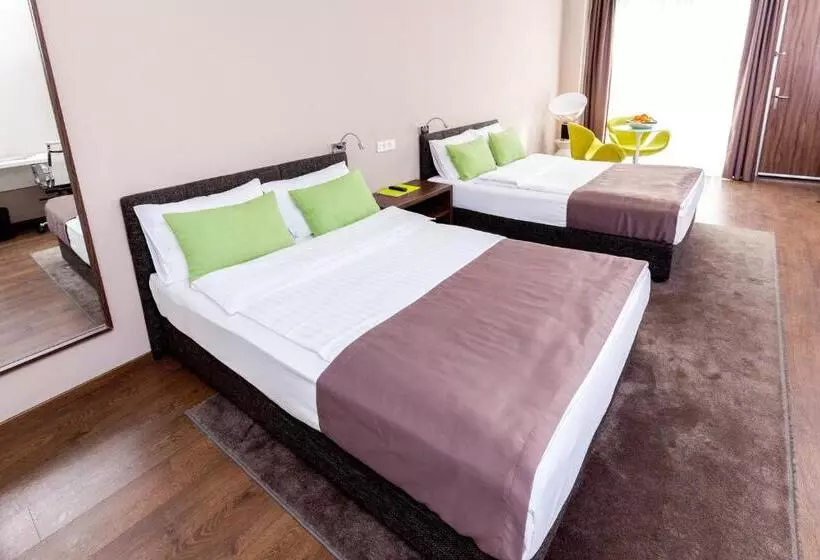 هتل Adresa Suites