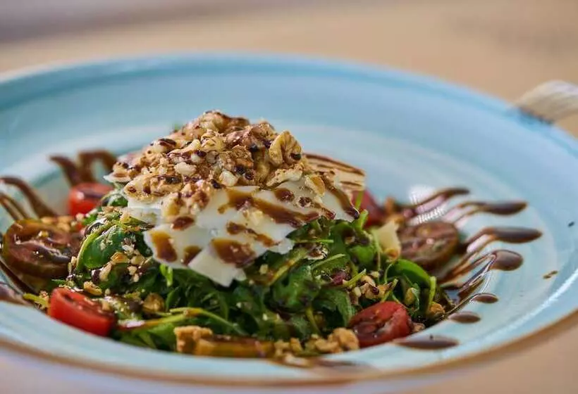 בית מלון כפרי Avantis Suites