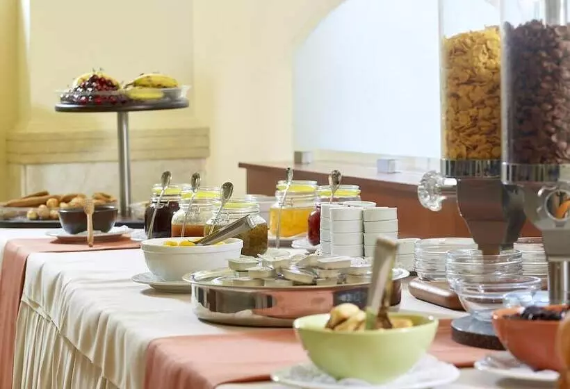 בית מלון כפרי Avantis Suites