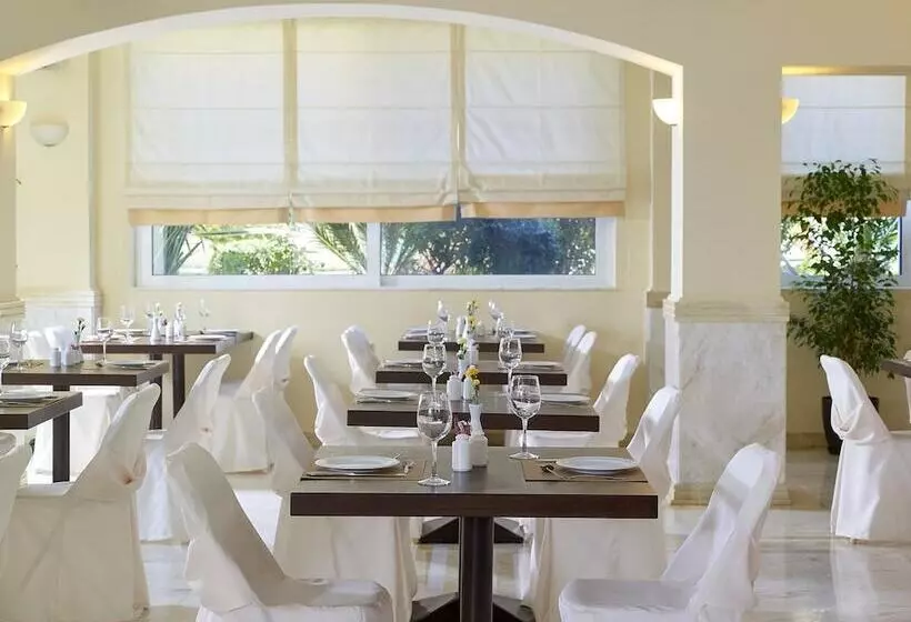 בית מלון כפרי Avantis Suites