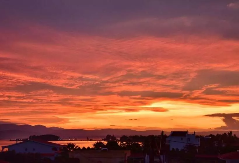 בית מלון כפרי Avantis Suites