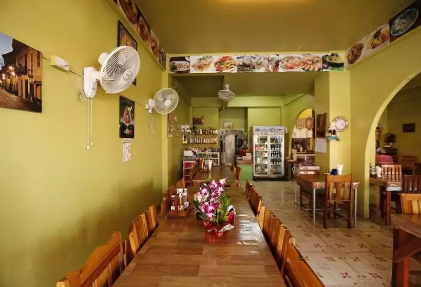 هتل Baan Kamala Fantasea