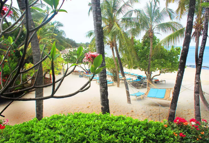 هتل Ahg Dorado Cottage