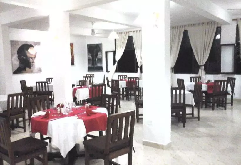 هتل Ahg Dorado Cottage