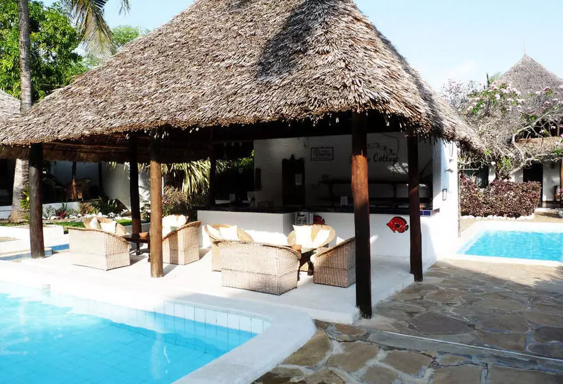 هتل Ahg Dorado Cottage