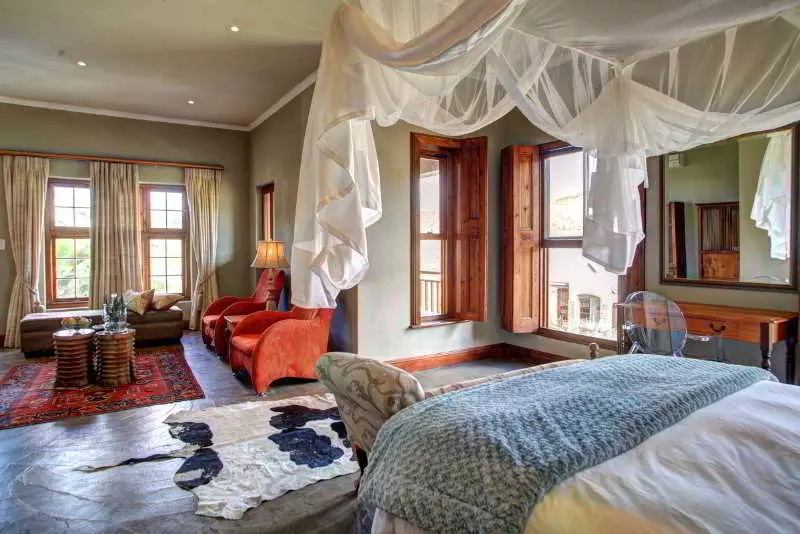 هتل Madi Madi Karoo Safari Lodge