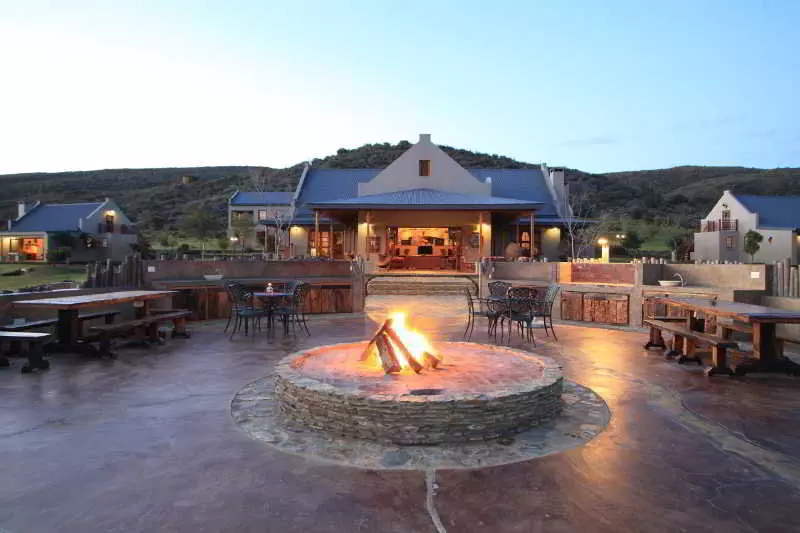هتل Madi Madi Karoo Safari Lodge