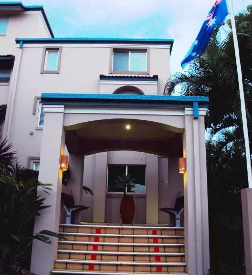 Отель Montego Sands Resort