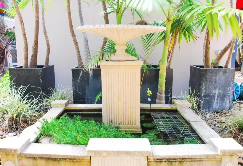 Отель Montego Sands Resort