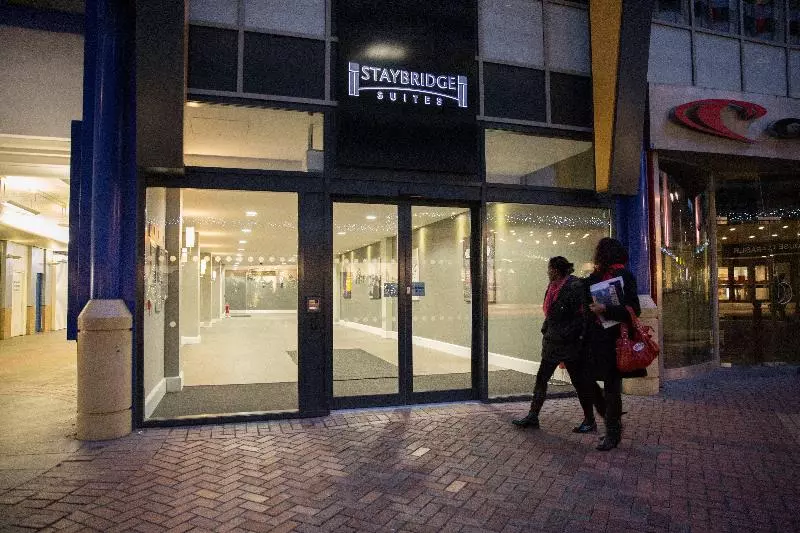 ホテル Staybridge Suites Birmingham, An Ihg