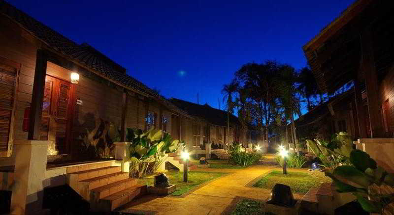 Отель Ulek Beach Resort