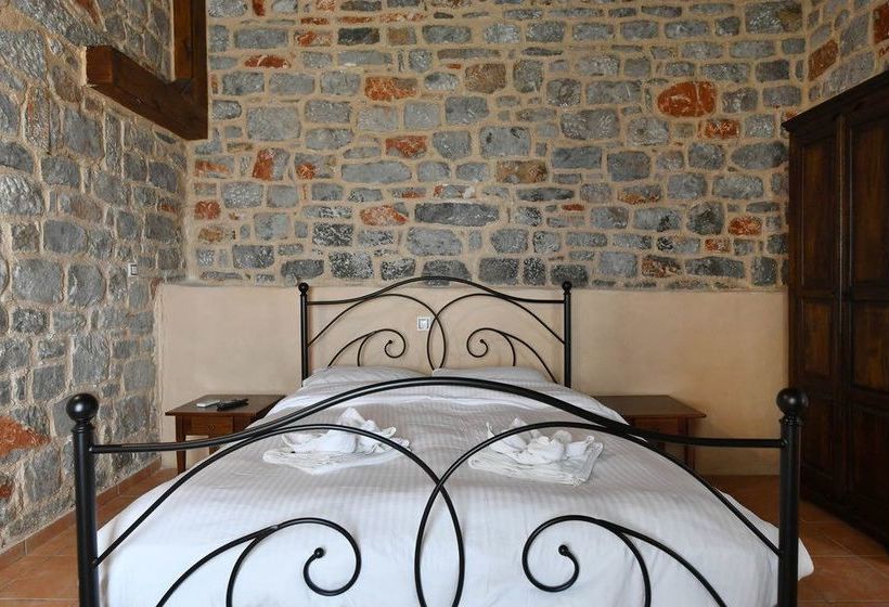 Achelatis Traditonal Guest House