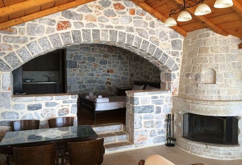 Achelatis Traditonal Guest House