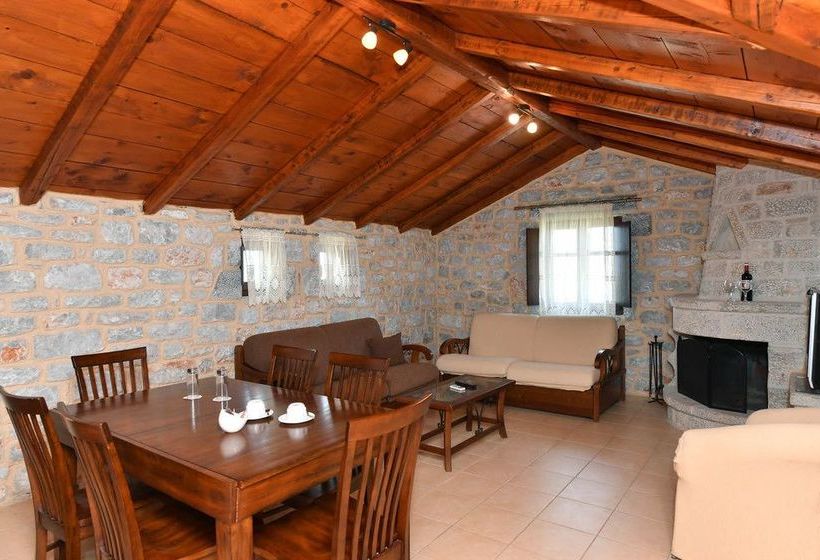 Achelatis Traditonal Guest House