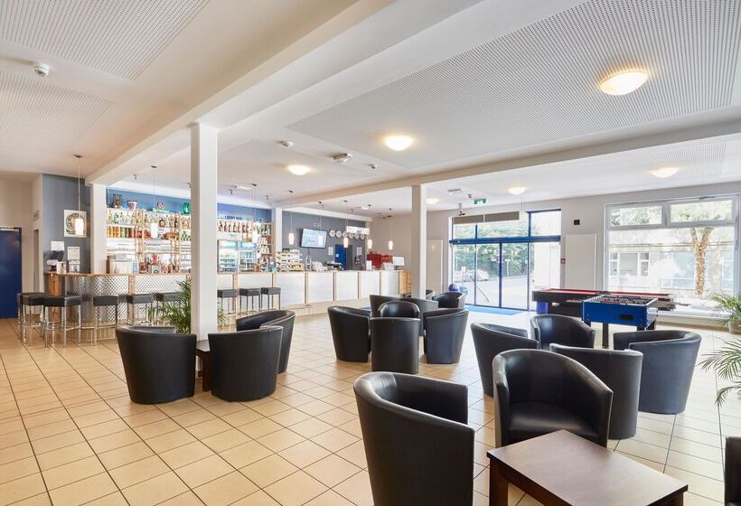 ホテル a&o Aachen Hauptbahnhof