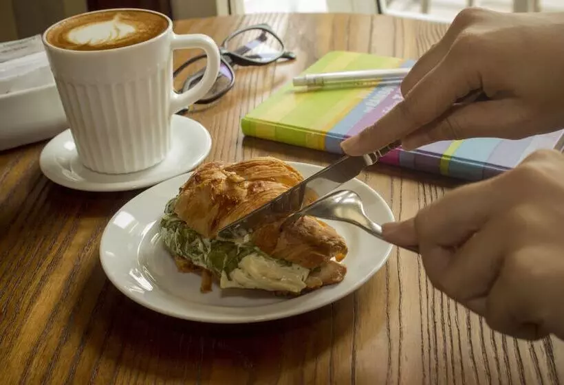 Bw Kemayoran Hotel & Convention Powered By Archipelago