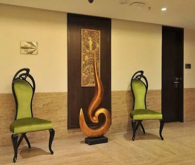 Goldfinch Hotel Mumbai