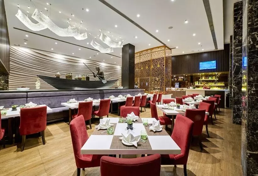 Goldfinch Hotel Mumbai