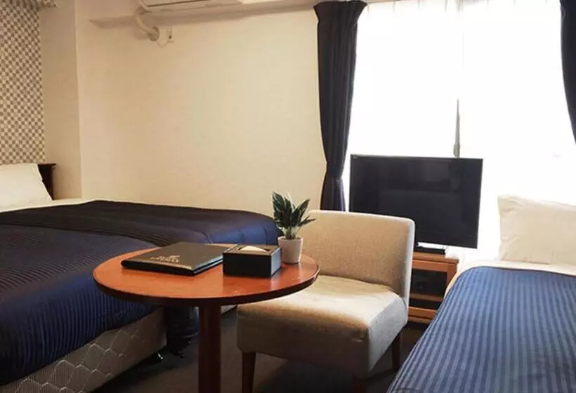 Отель Livemax Budget Fuchu