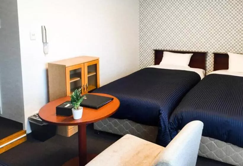 Отель Livemax Budget Fuchu